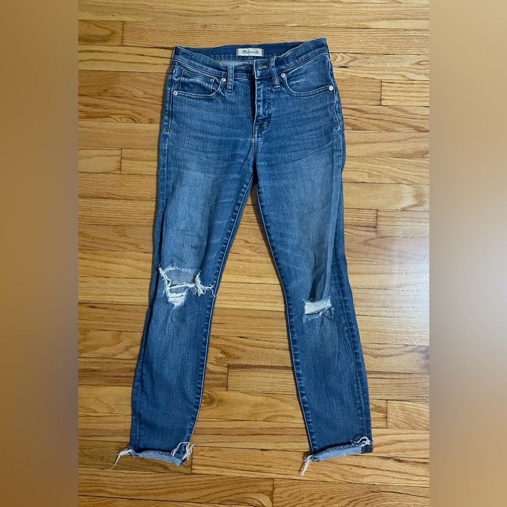 Madewell Size 26 mid-rise Jeans